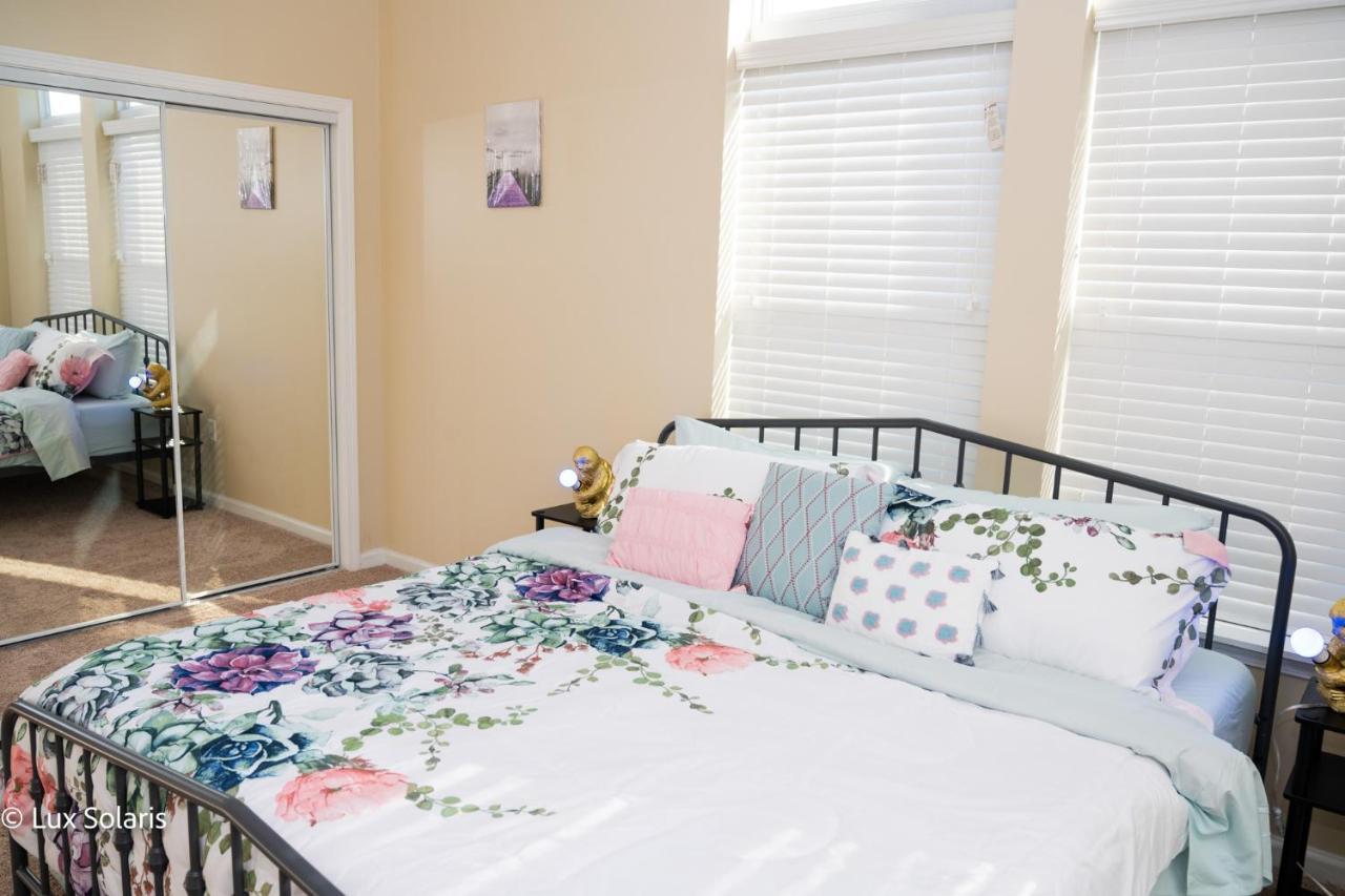Luxury 3 Bedrooms With King Bed Downtown Indy Indianapolis Exterior photo